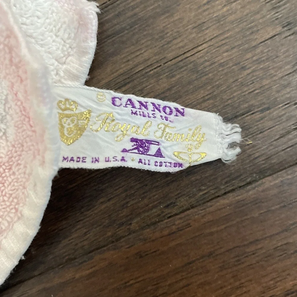Vintage Cannon Royal Family Pink Rose Cotton Reversible Bath Towel 1950's‎